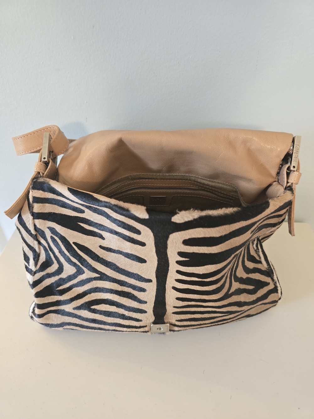 Vintage Fendi Baguette pony-style calfskin handbag - Picture 5 of 5